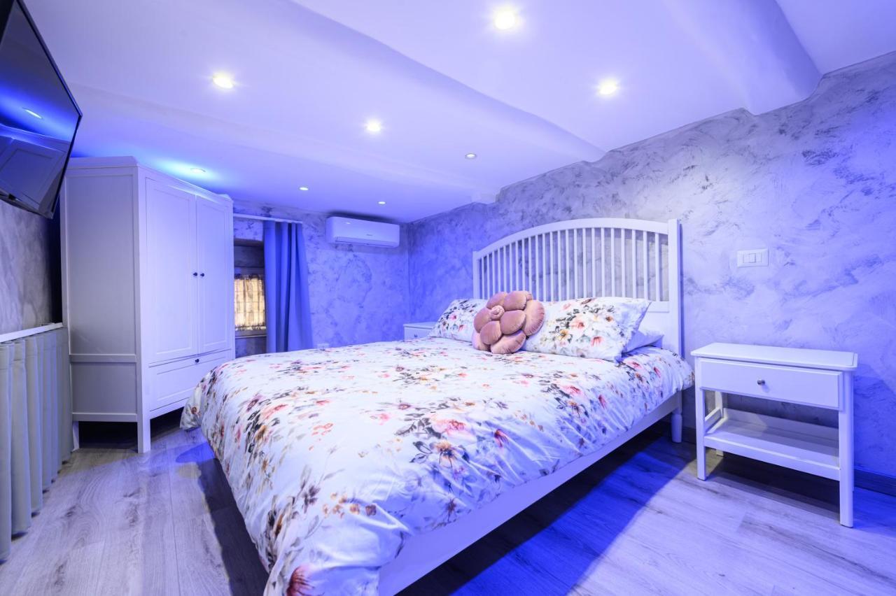 La Magnifica Napoli Apartments White House מראה חיצוני תמונה